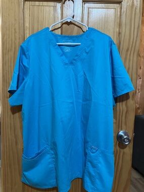 Cherokee Bright Aqua V-Neck Medical Scrub Top